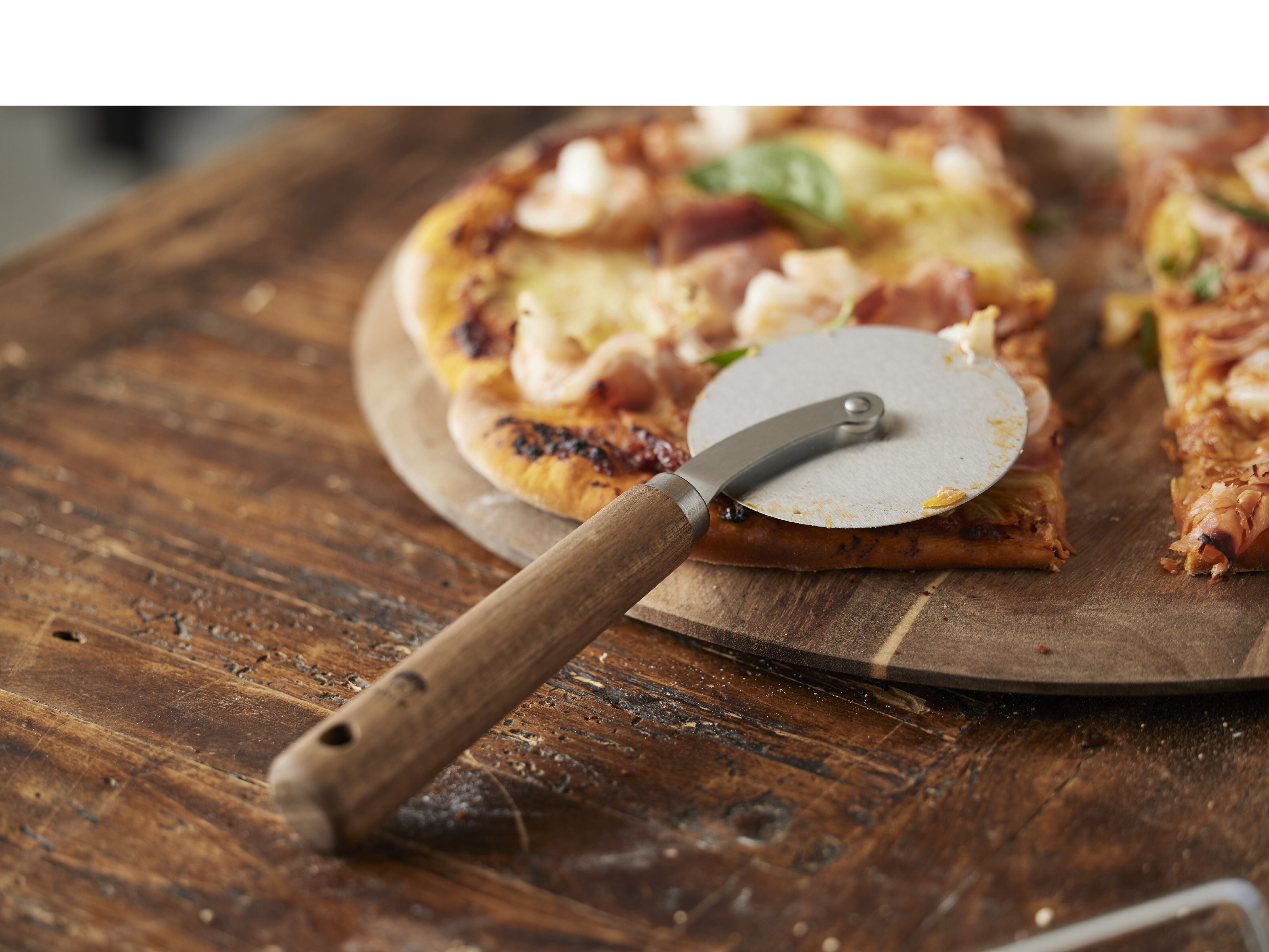 Holm Pizza Slicer 24 cm