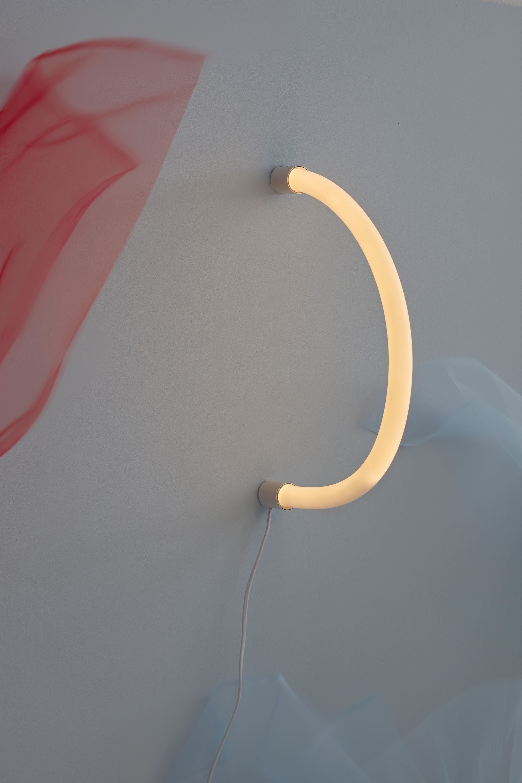 Studio About flexmonteringslampe 70 cm, varm hvid