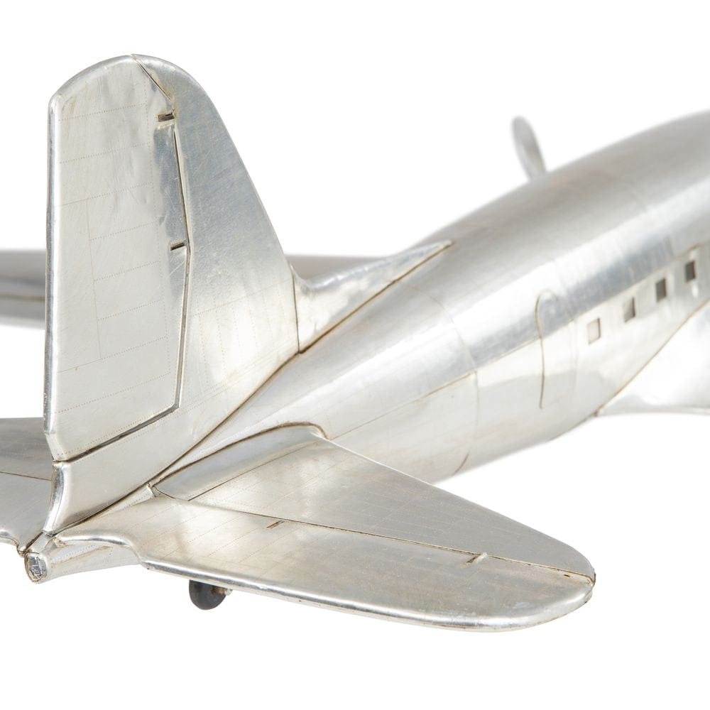 Authentic Models Dakota DC-3 efter modell