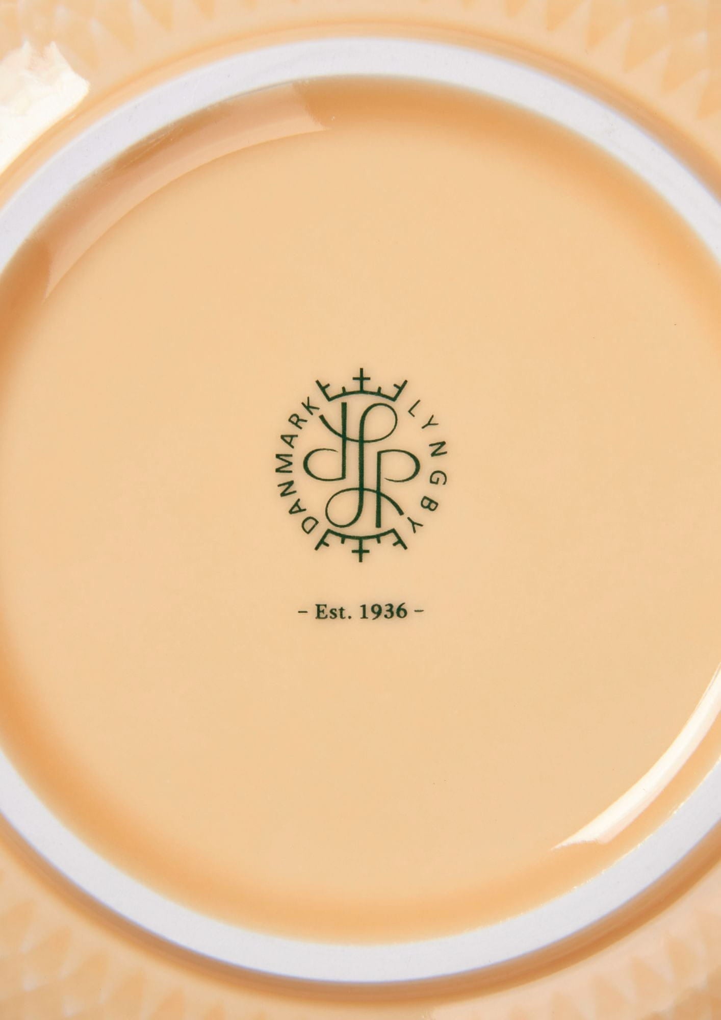 Lyngby Porcelæn Rhombe Color Bowl Ø15,5 cm, sand