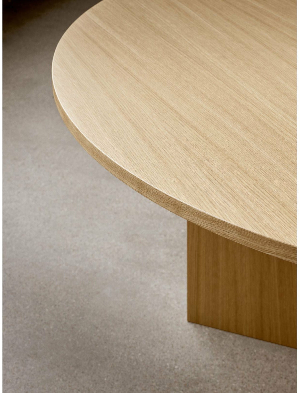 Audo Copenhagen Androgyne matbord mörkt -färgat ek/mörk färgad ek, Ø120 cm