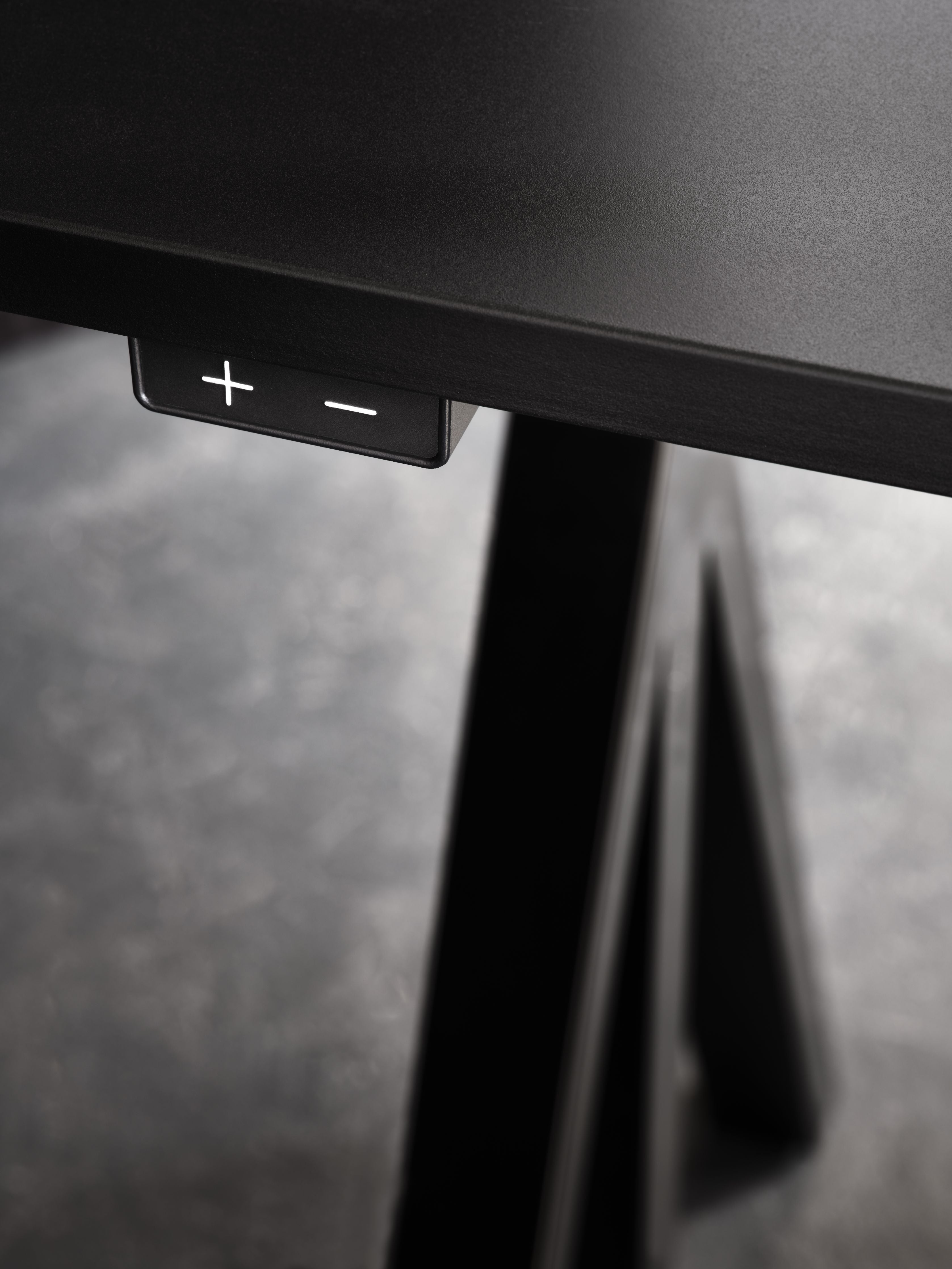 String Furniture Fungerar höjd justerbar skrivbord 78x140 cm, svart/svart